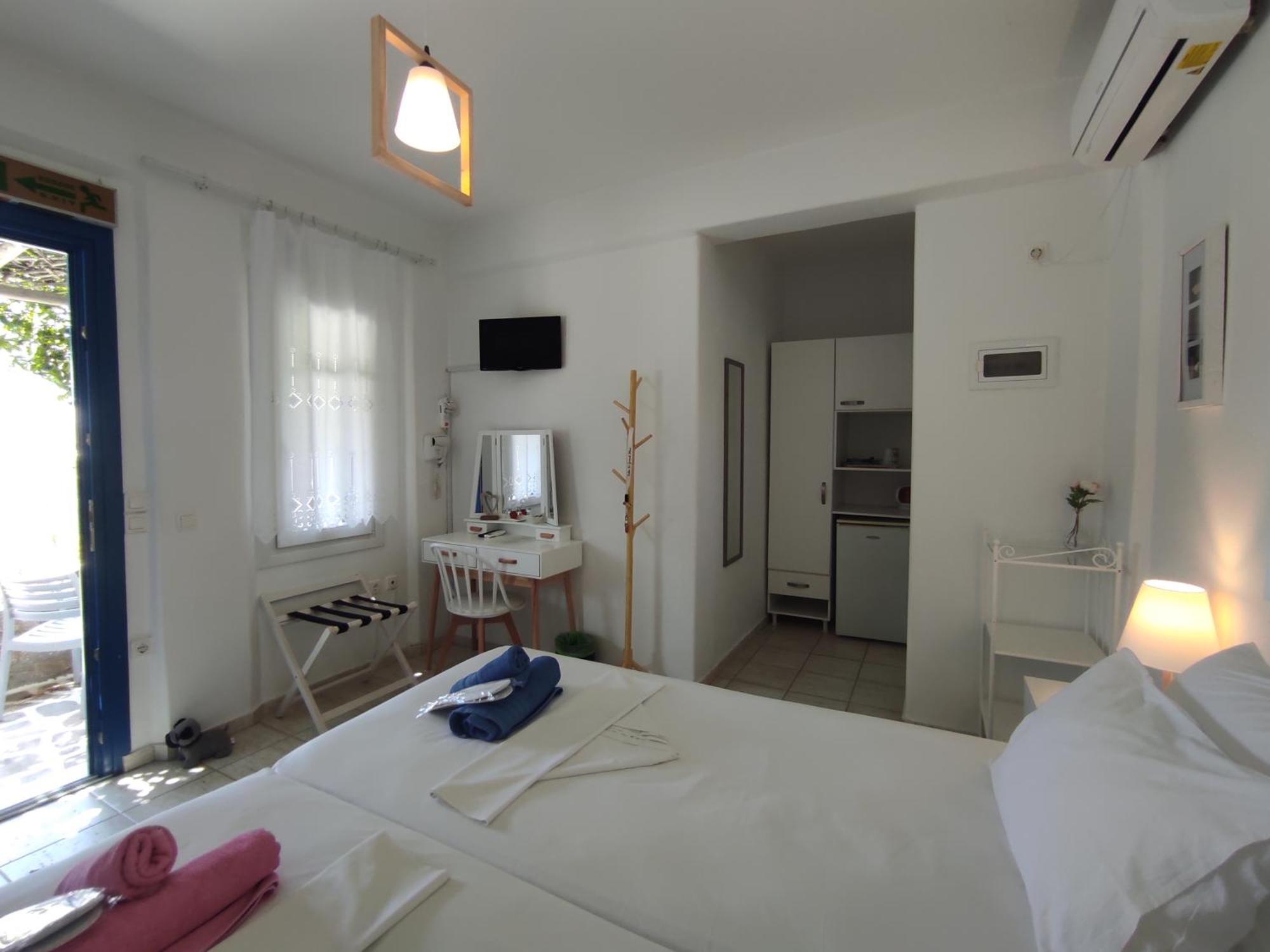 Villa Le Grand Bleu Katapola Luaran gambar