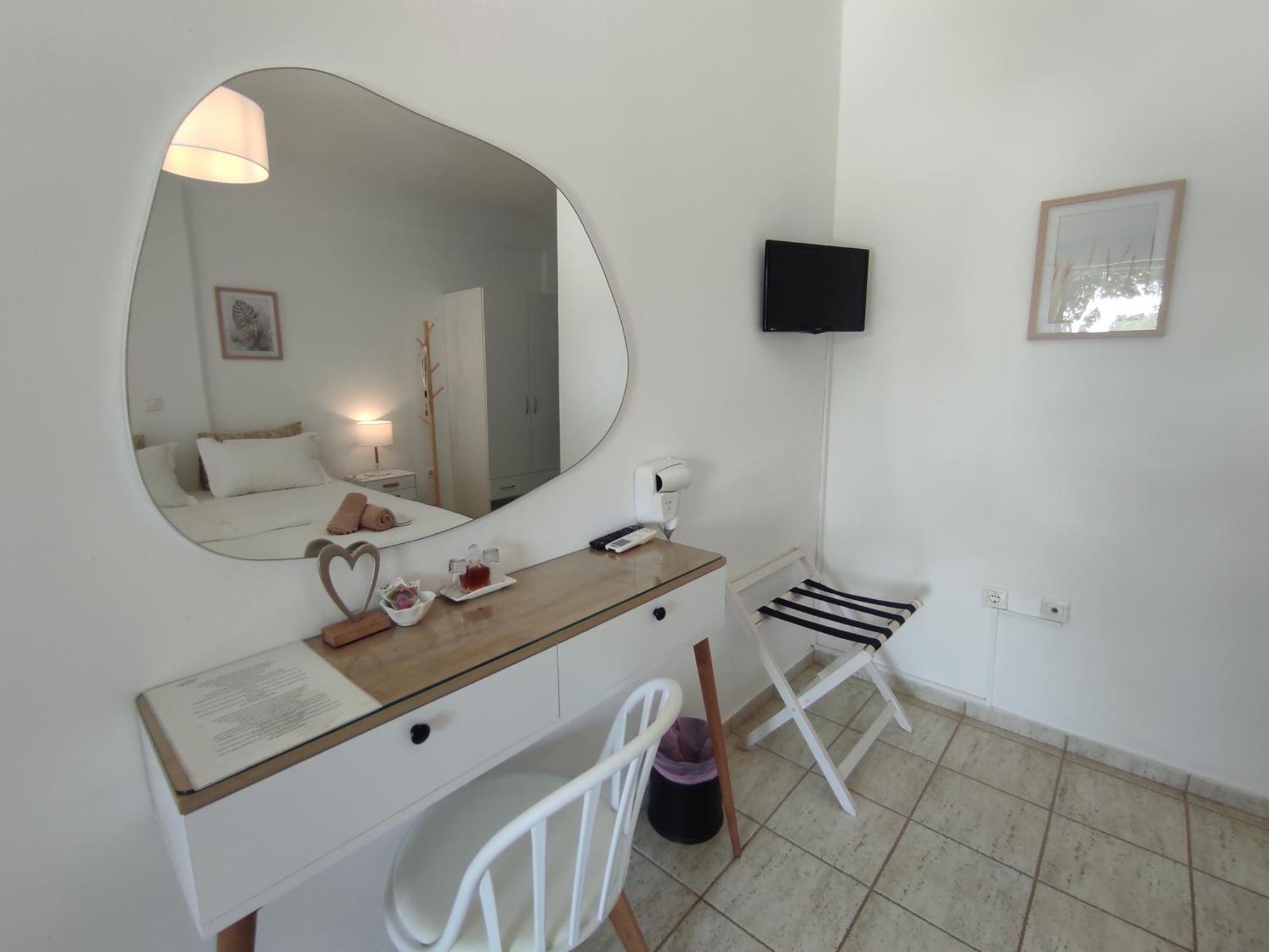 Villa Le Grand Bleu Katapola Luaran gambar