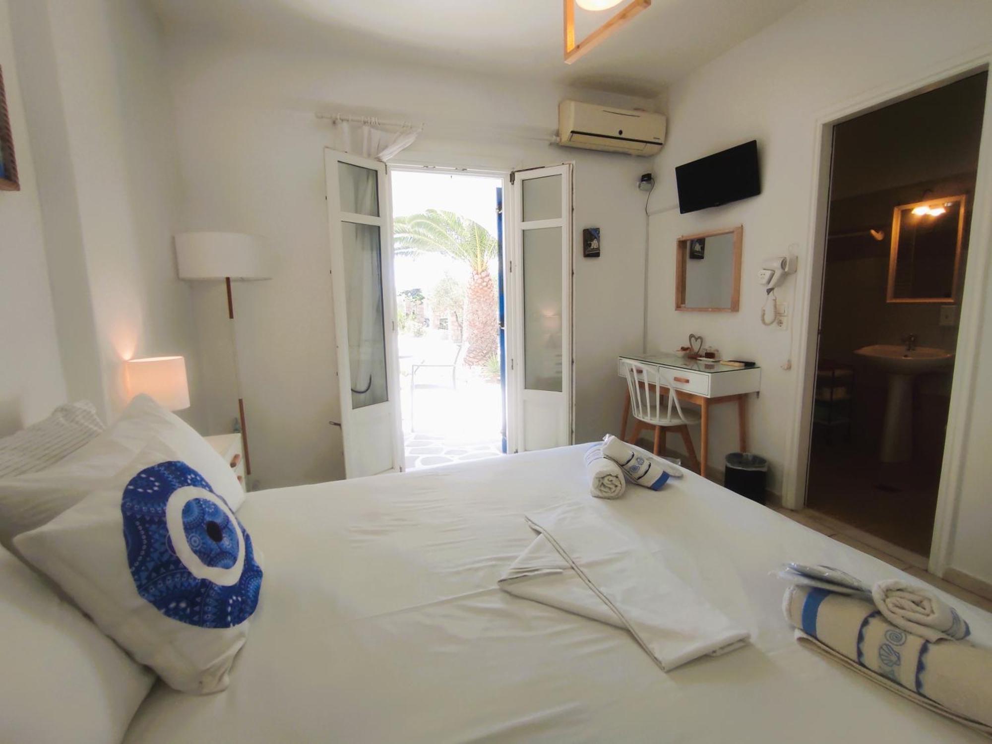 Villa Le Grand Bleu Katapola Luaran gambar