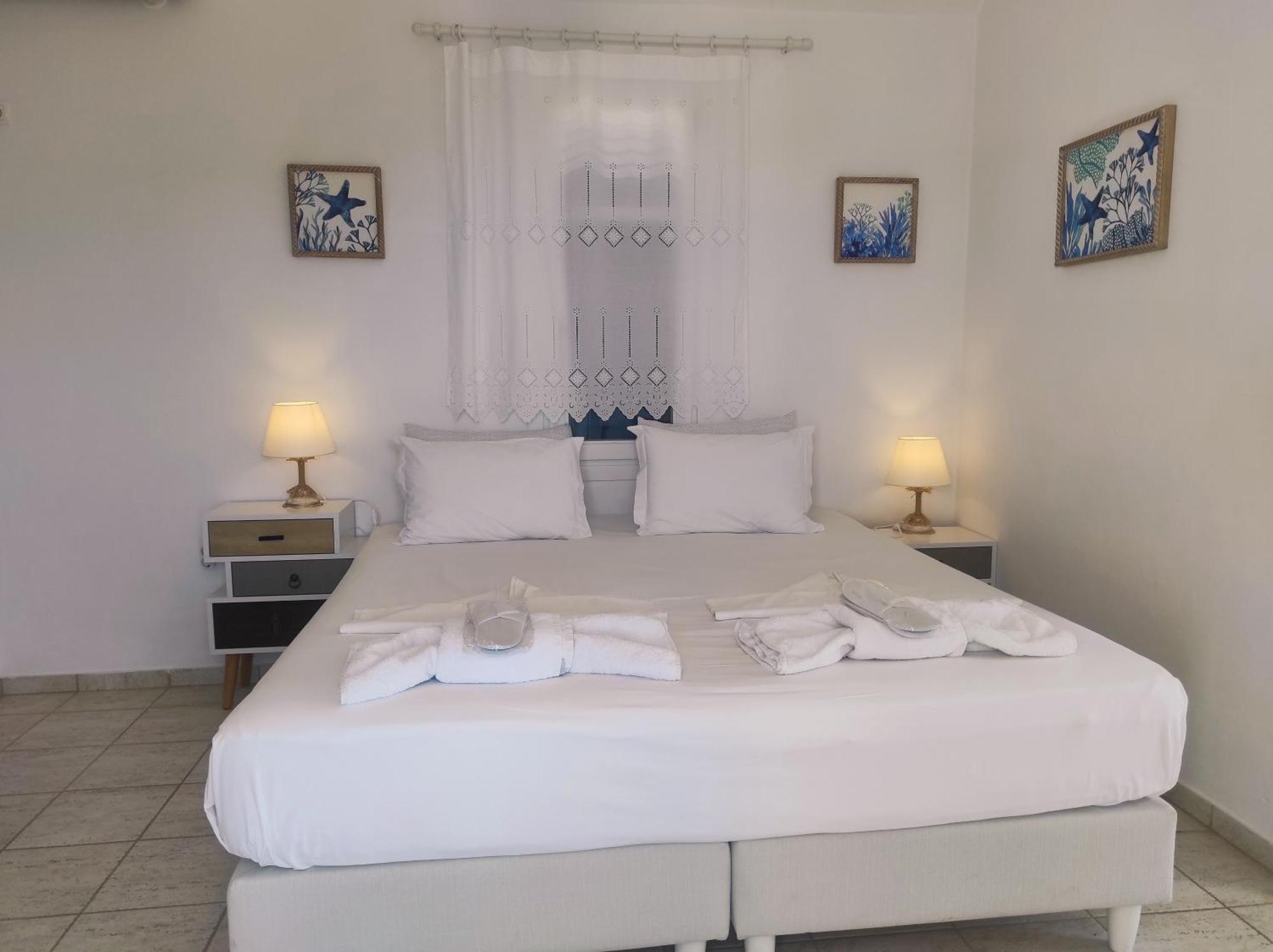 Villa Le Grand Bleu Katapola Luaran gambar